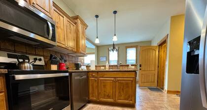 Teton Family Condo near Grand Targhee and downtown Driggs