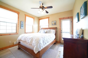 3 bedrooms, free WiFi, bed sheets