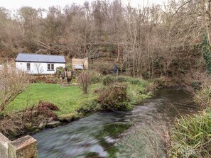 Cottage | Interior - Little Pandy Cottage (Mold)