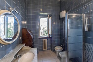 コンフォート ヴィラ | バスルーム