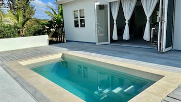 House | Pool | Outdoor pool