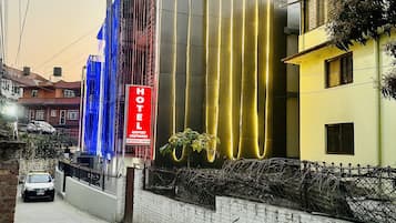 Fachada de la propiedad