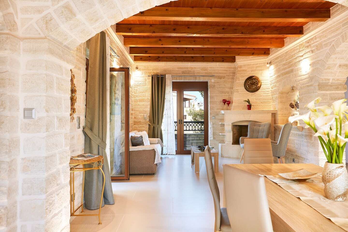 Villa, 5 Bedrooms, Non Smoking, Private Pool | Dining room