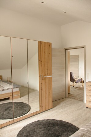 4 bedrooms, in-room safe, free WiFi, bed sheets