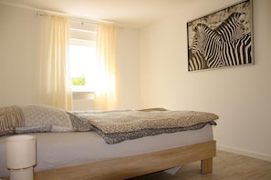 4 dormitorios, caja fuerte, wifi gratis y ropa de cama