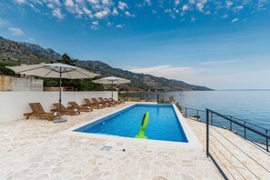 Pool - Luxury Villa Solis (Karlobag)