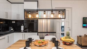Villa (Four Bedroom Villa) | Dining room