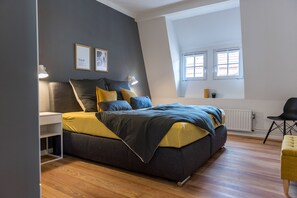 3 Schlafzimmer, Reisekinderbett, kostenloses WLAN, Bettwäsche