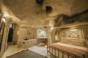 Soundproofing, free WiFi