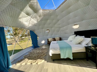 Unwind in Hunter Valley Greenwood holiday house . Just 10 minutes from wineries.