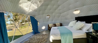 Unwind in Hunter Valley Greenwood holiday house . Just 10 minutes from wineries.