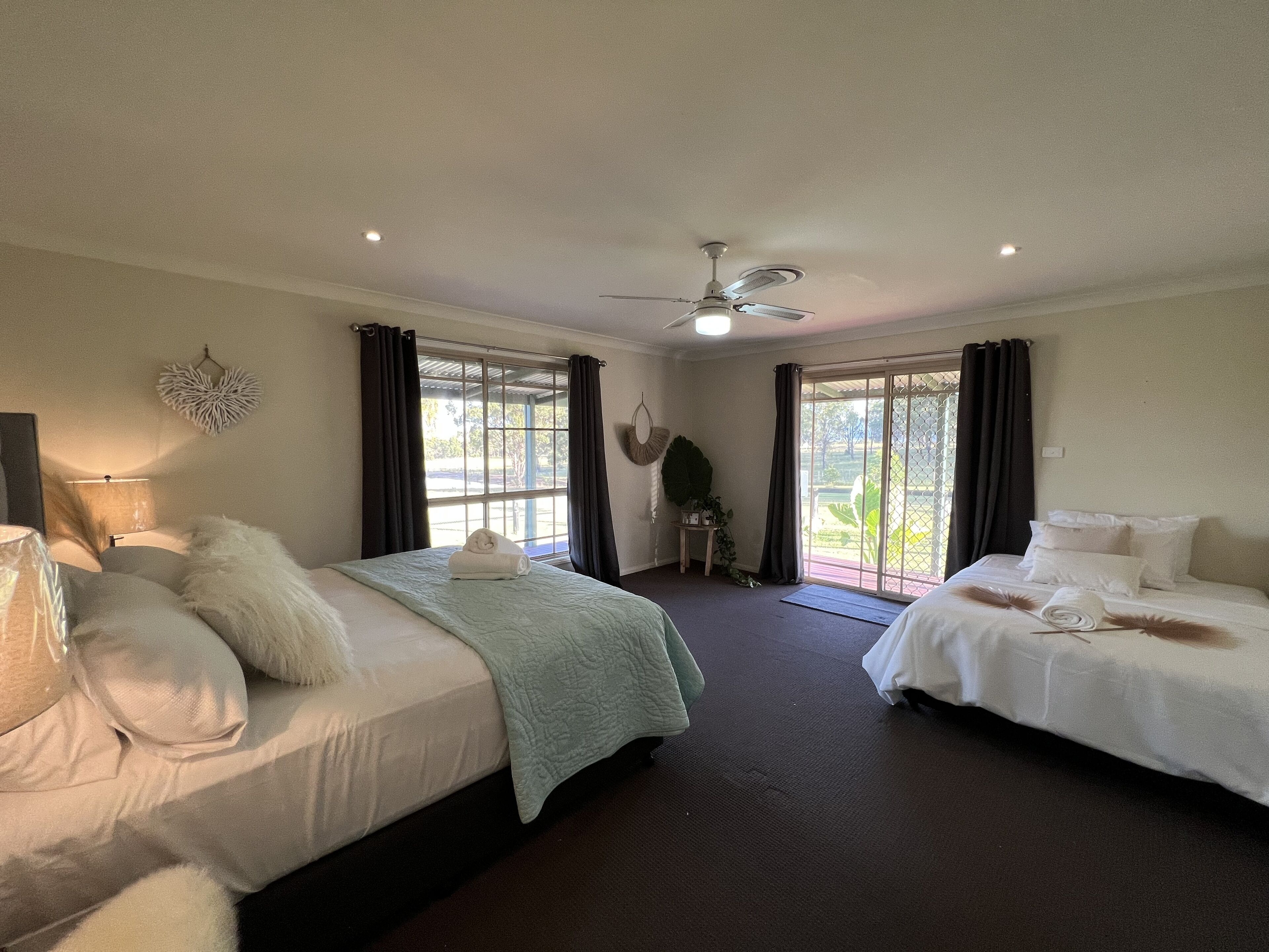 Unwind in Hunter Valley Greenwood holiday house . Just 10 minutes from wineries.