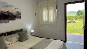 Minibar, wifi gratis y ropa de cama