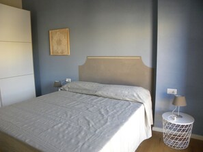 2 camere, culla da viaggio, Wi-Fi gratuito, lenzuola