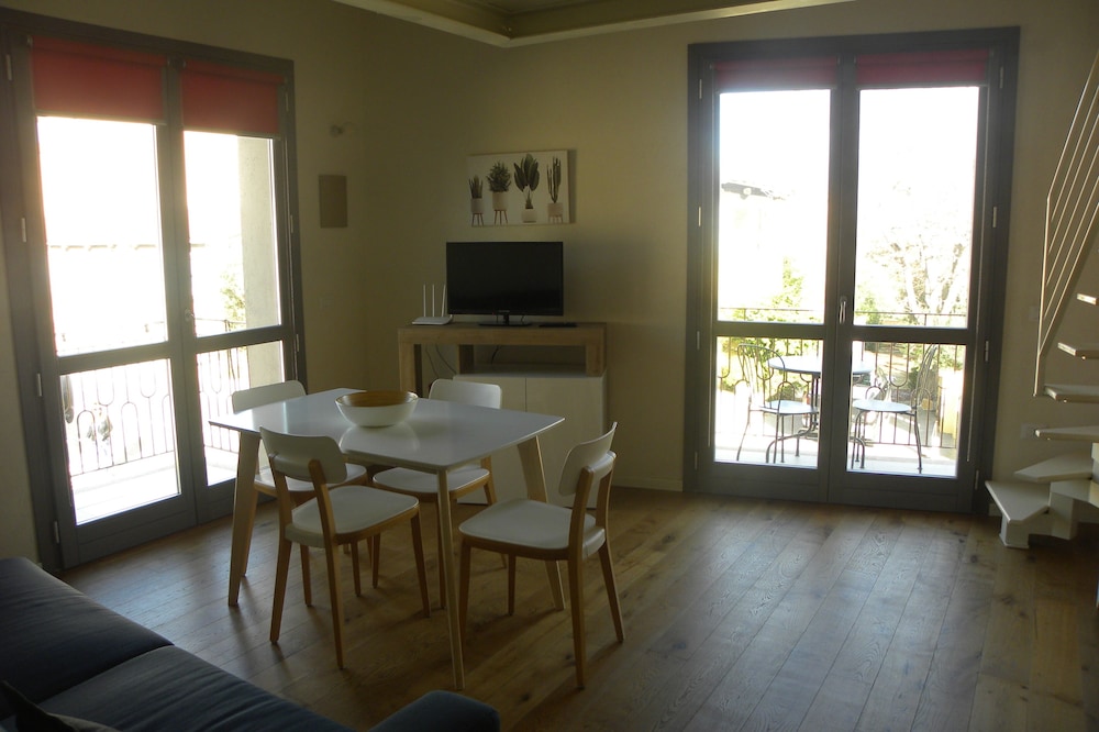 NEW charming 2 bedroom apartment in San Pantaleo