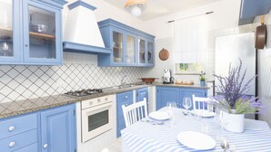 Private kitchen - Villa Luisa Play & Pool (Sorrento)
