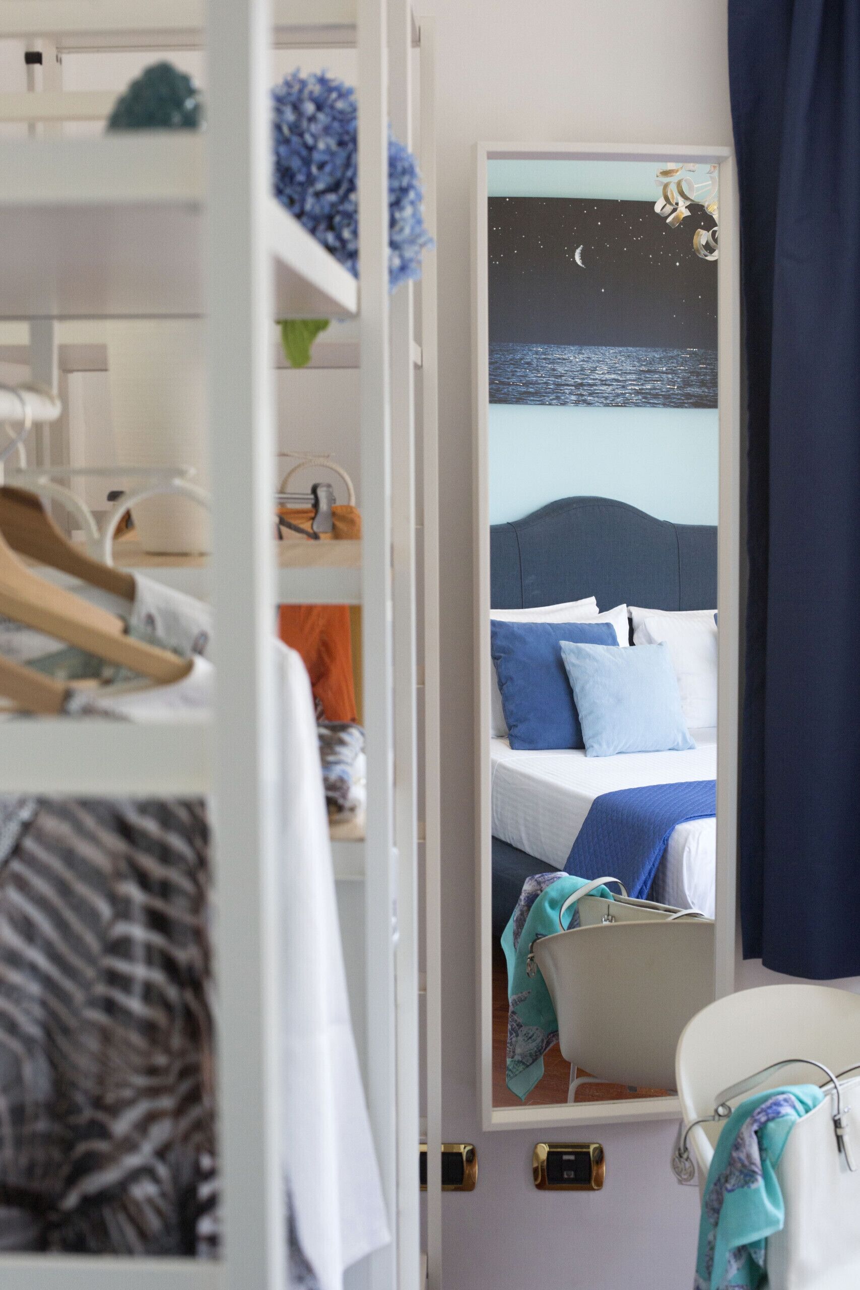 1 bedroom, in-room safe, iron/ironing board, WiFi (free)