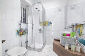 Shower, hair dryer, towels - Estate4home - Casa Gegé (Positano)