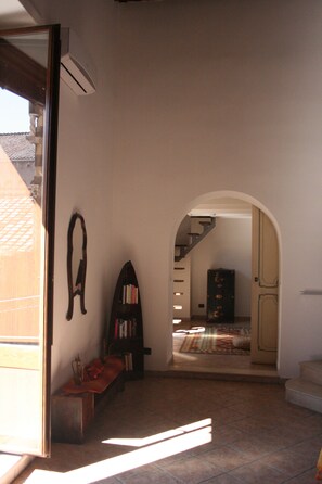 Interni