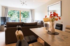 Living area - 2 Bedroom Non Sea View Apartment (Scarborough)