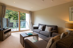 Living area - 2 Bedroom Non Sea View Apartment (Scarborough)