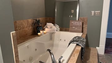 Bathtub, jetted tub
