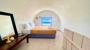 2 chambres, coffres-forts dans les chambres, fer et planche à repasser