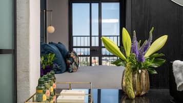 Deluxe-rum | Minibar, individuell inredning, unika möbler och gratis wi-fi