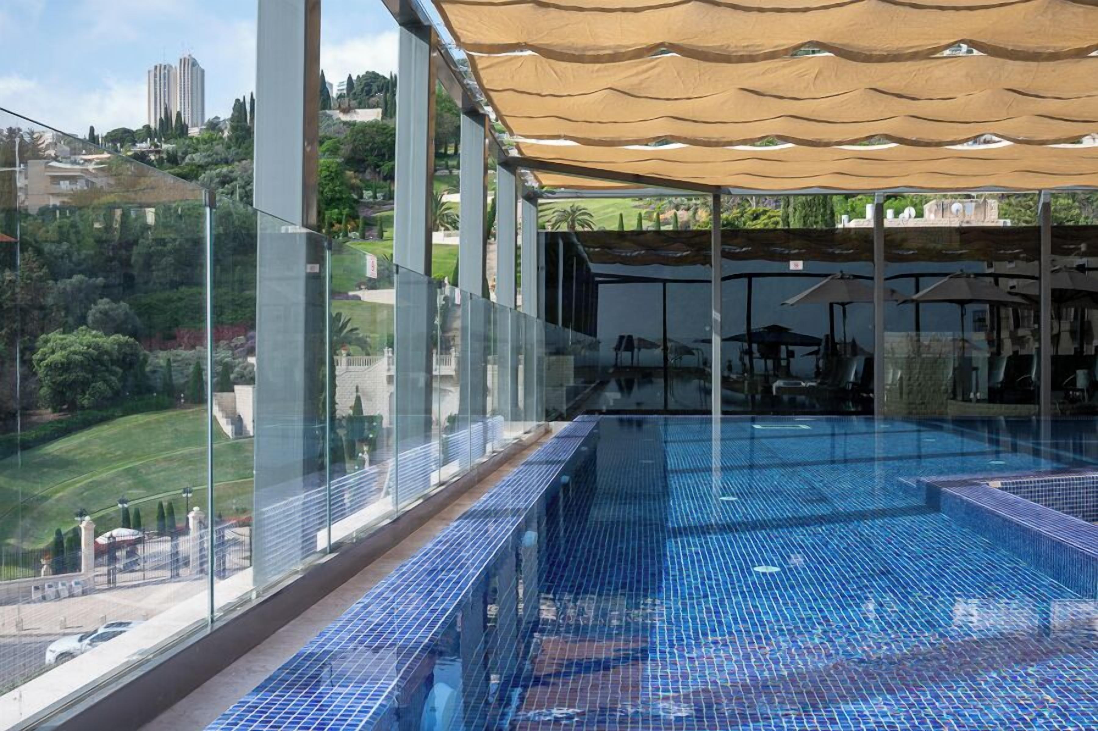 Rooftop pool
