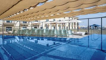 Rooftop pool