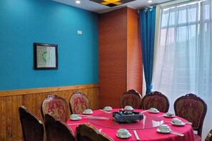 Unclassified image, 4 of 23, button - Shengcheng Jiayuan Hotel (Leishan)