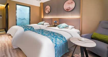 Yunlong Hotel