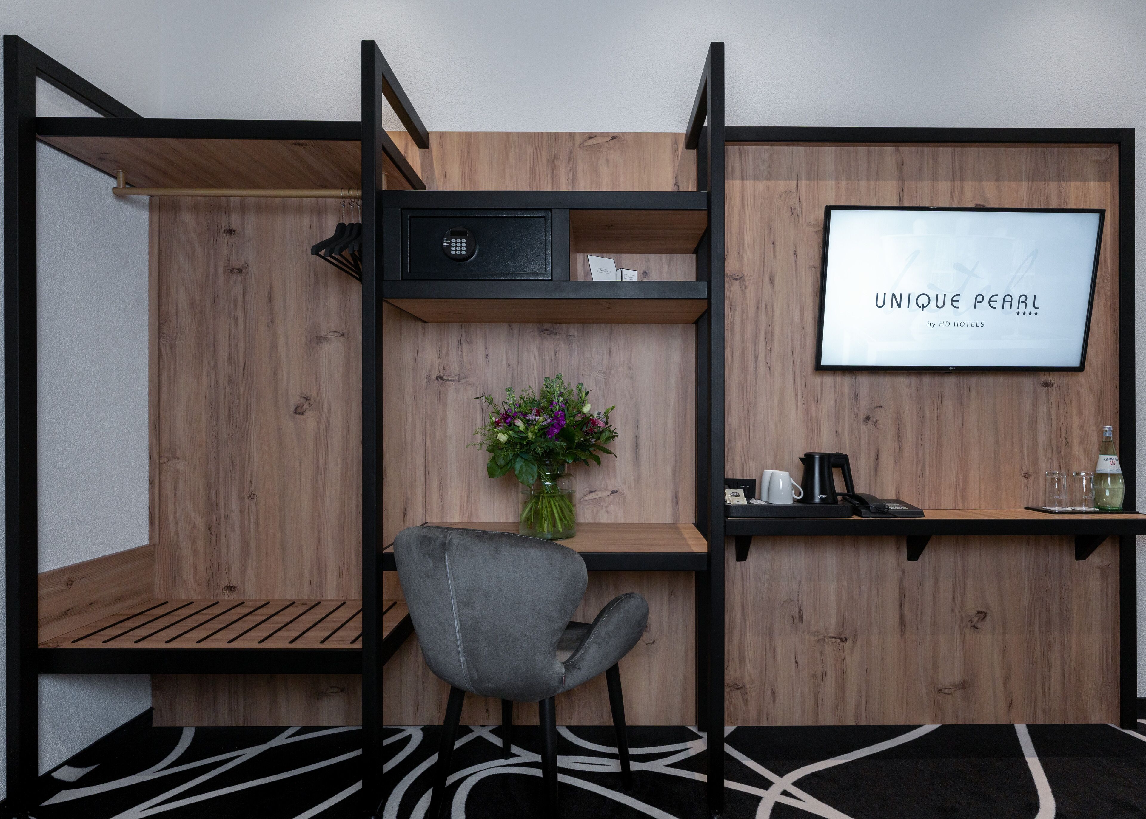 1 bedroom, hypo-allergenic bedding, down duvets, in-room safe