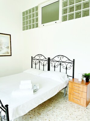 2 chambres, Wi-Fi gratuit, draps fournis