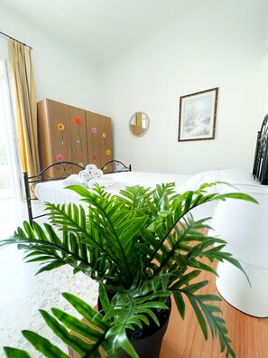 2 bedrooms, free WiFi, bed sheets