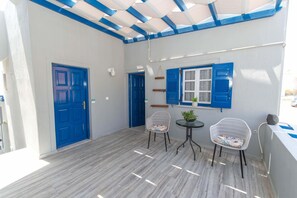 Exterior - Lunar Santorini Hotel (Santorini)