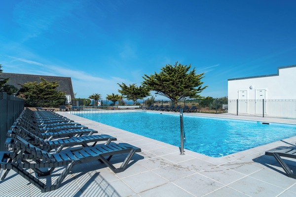 Sesongbasert utendørsbasseng