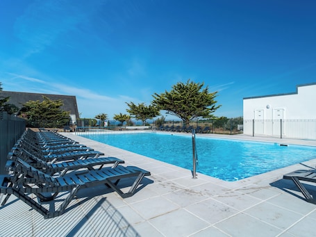 Piscina externa sazonal. Vacancéole - Résidence Sud Océan