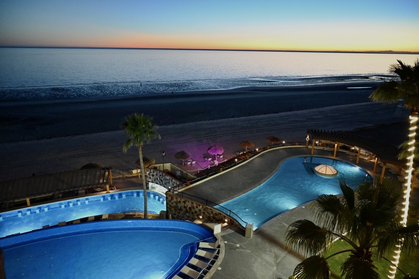 室外泳池、暖水池