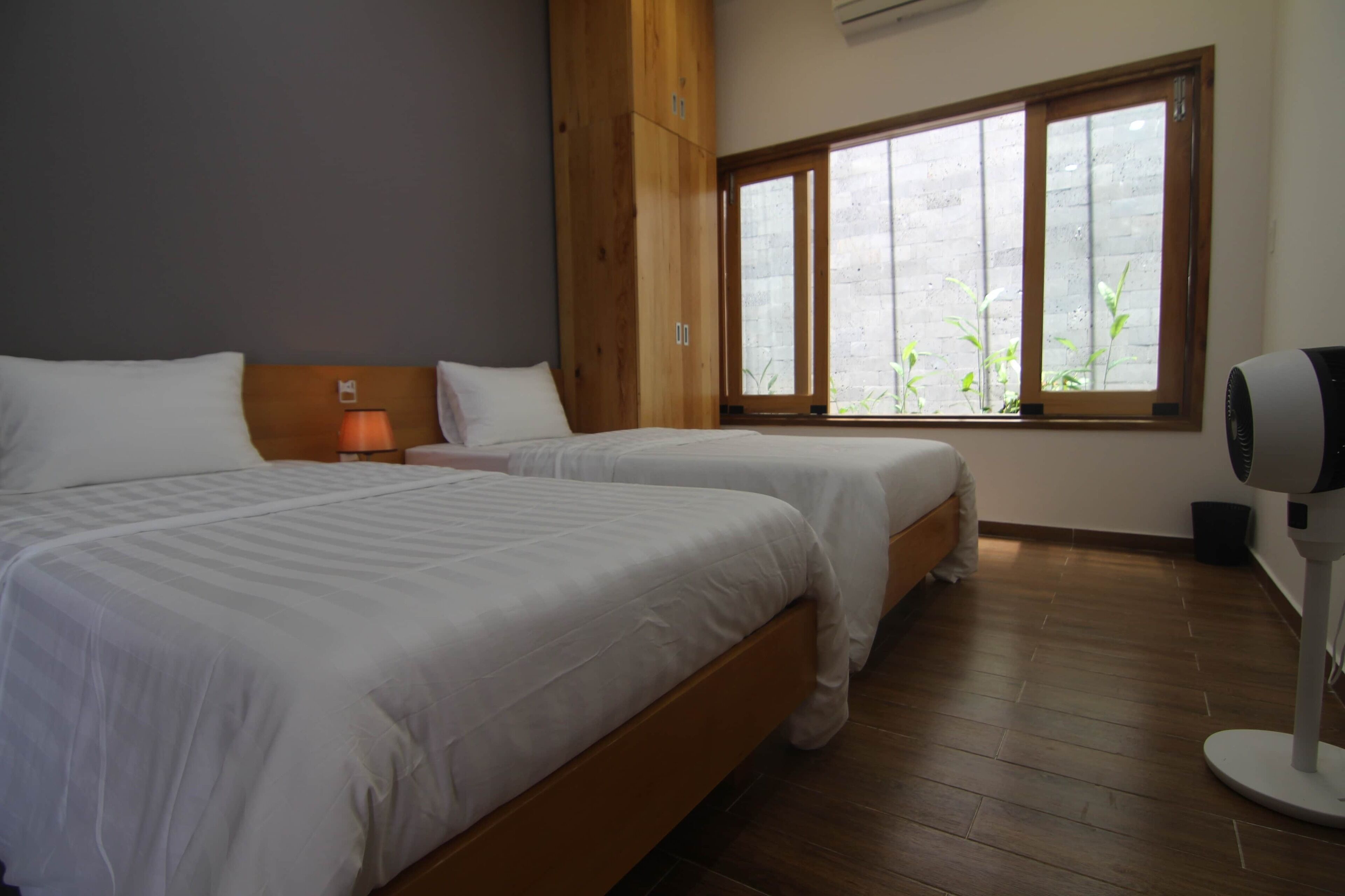 3 bedrooms, iron/ironing board, free WiFi