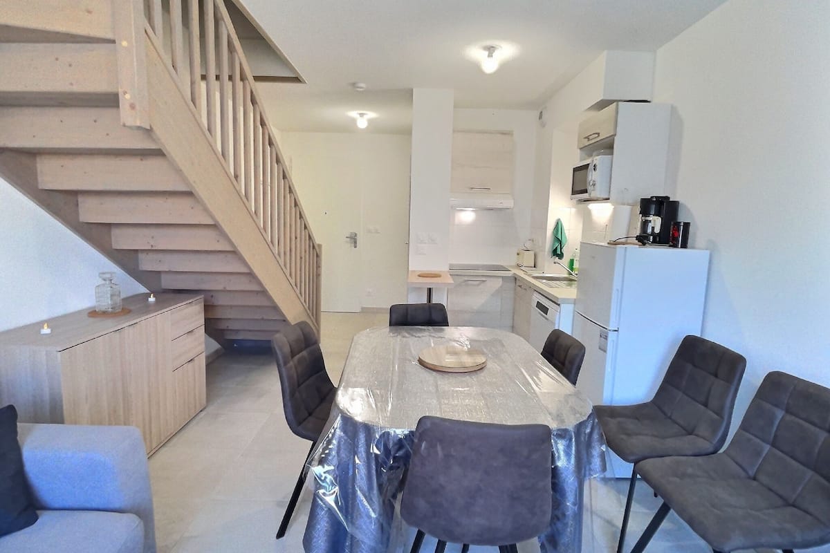Apartment, 2 Bedrooms (6 people) | Private kitchen | Fridge, microwave, stovetop, dishwasher
