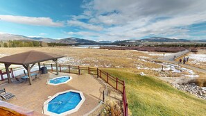 Terrace/patio - Lake View! 3 Kings. Elevator, Hot Tubs. Walk/Drive to Dining, Events, Marina (Frisco)