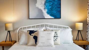 2 Schlafzimmer, Schreibtisch, Bügeleisen/Bügelbrett, Reisekinderbett