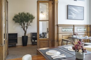 Daily buffet breakfast (EUR 25 per person)