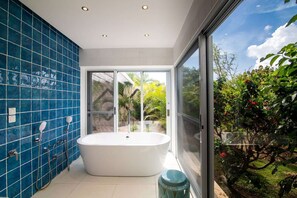 Shower, towels