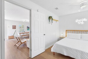 3 Schlafzimmer, Reisekinderbett, kostenloses WLAN, Bettwäsche