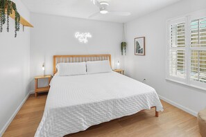 3 bedrooms, travel cot, free WiFi, bed sheets