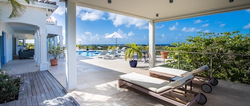 Beautiful Oceane Luxury villa