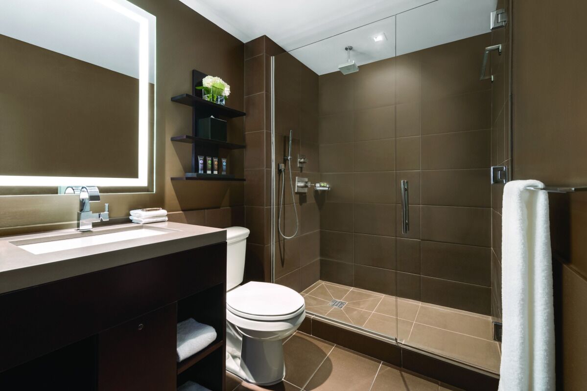 Everything NY has to offer at Your Arms Reach! 2 Serene Units Near Times Square!