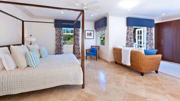 4 slaapkamers, een strijkplank/strijkijzer, wifi, beddengoed